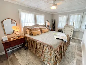 Eagles Rest: Relax in this pet friendly home with an enclosed yard perfect for y - Image 3