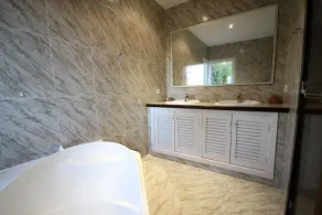 Villa de Bonaire, Alcudia, großer Garten + Pool, strandnah, WiFi, für 8 Personen - Image 2