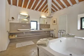 Villa in San Vincenti mit 7 Schlafzimmern 16 Schlafplätzen - Image 3