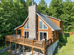 Beautiful Log Home, Lake side. - Image 4