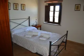 Apartamento panorâmico de três quartos em uma encantadora vila medieval com piscina, tênis, na zona rural perto do mar - Image 5