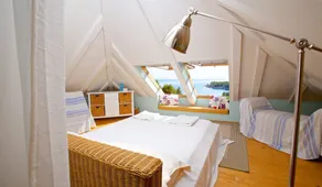 Seaside Beach House | Fantastisk utsikt | Avskild vik | Privat simning Plattform - Image 3