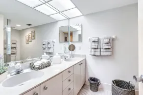 Spectacular End Unit Penthouse! - Image 4