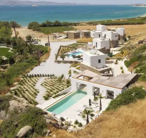 2 minutes walk from Plaka Beach, jacuzzi and infinity pool - Image 4