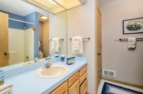Jordan Condominium 3 Bedroom condo - Image 4