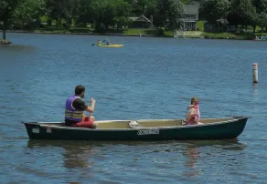 Koppla av, njut av utsikten, komma bort från allt på Cedar Lake, Nashua, IA! - Image 4