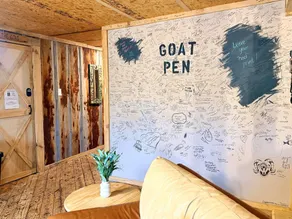 Goat Pen Hostel - Overlook - Image 5