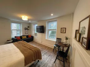 Manayunk Studio w/ Deck & Walk to Main St - Image 4