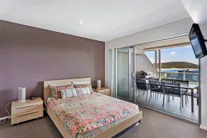 Family Friendly Beach Apartment w/ Spectacular Bay Views - 100m from the beach! - Image 5