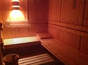 Feriehus med opvarmet indendørs pool og privat sauna - Image 2