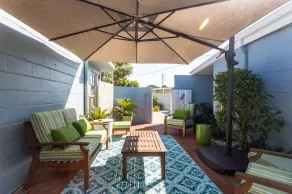 Adorable 1 Bedroom, 1 Bath guesthouse < 1block to Lido Beach - Image 4