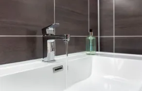 Modern City Centre Penthouse - Image 3