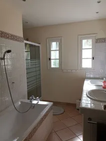 Wine and residential property in the Luberon in Provence - Image 3
