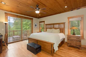 Beautiful custom home in Sapphire Valley - Image 2