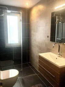 Spacious family accommodation for group 10p, beautiful view, pet friendly! - Image 2