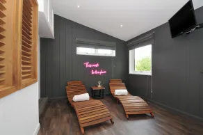 24 MEADOW RETREAT, pet friendly, luxury holiday cottage in Dobwalls - Image 3