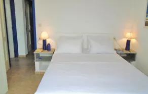 3 Bedroom Awesome Apartment In Panormos - Image 2