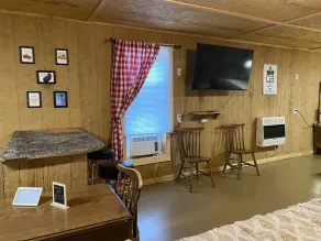 The Shack on Shortcut private Barndominium - Image 2
