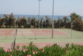 Apartment in luxury tree-lined residence, direct access to the beach - Image 2