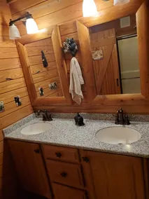 Spring Acre Log Cabin - Image 2