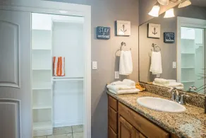 Spacious 7 Bedroom I Walk to the Beach I Pool/Hot Tub Access - Image 2