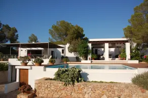 Villa mit privatem Überlaufpool, ideal für Familien und Veranstaltungen - Image 5