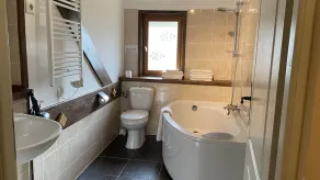 quiet cottage, near Poligny and Arbois, vineyards, lakes, waterfalls, hiking - Image 3
