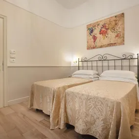 Hotel Flavia - Image 2