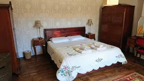 Smuk 200 år gammel stor gård med privat pool beliggende i 75 hektar - Image 2