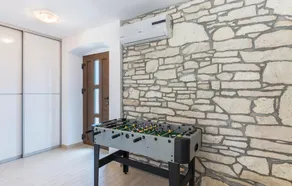Two-Bedroom Holiday Home With A Fireplace In Barban - Image 2