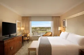 2 Connecting Suites at a 5⭐️ Hotel - Image 5