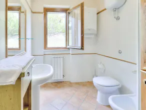 Elegant Holiday Home in Sorano with Swimming Pool - Image 5