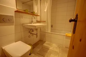 2-room flat with mountain view on the 4th floor - Image 5