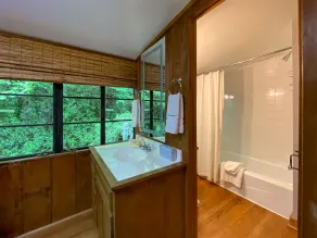 1935 Called. It Wants You to Stay a While | Laurelwood - Image 4