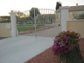 Detached villa with *** rating and air conditioning and views of the Luberon - Image 5