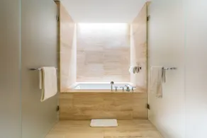 Luxurious Atlantic Suite in Bal Harbour 5-Star Resort! - Image 2