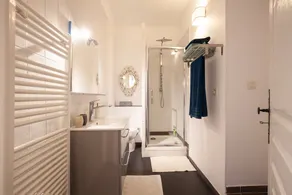 Apartamento 'Logement De Charme Les Araucarias' con piscina compartida, terraza privada y Wi-Fi - Image 2