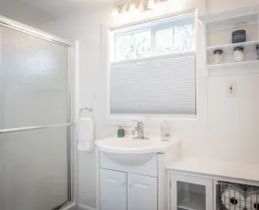 Gorgeous Waterfront home sleeps 6! Outdoor fireplace, HOT TUB & a large yard! - Image 3
