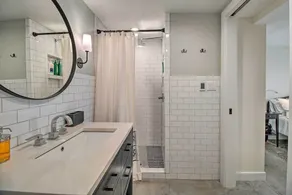 Contemporary Condo in Quiet Locale! - Image 2
