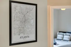 Unique 2BR Less than a mile from the Atlanta Zoo - Image 5