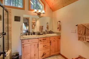 Maison de luxe à l'intérieur des portes de Yosemite et à seulement quelques minutes du fond de la vallée - Image 4