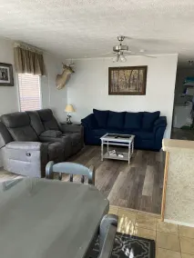 Great location just across the street from Reelfoot Lake close to boat ramps - Image 4