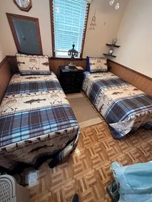 Small cozy cabin with grill & fire pit close to beaches, skiing, biking and URI. - Image 5