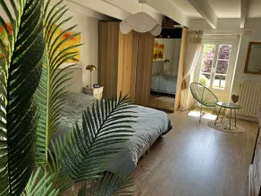 House renovated in 2024, garden, 2 mns from the beach by car, shops on foot - Image 5