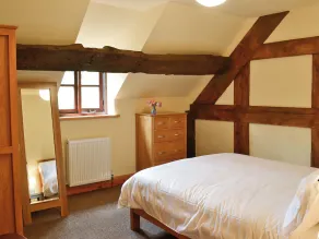 3 bedroom accommodation in Peterchurch, near Hay-on-Wye - Image 5