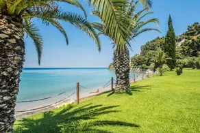 Seafront Paradise Home - Image 5
