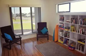 Lazy Dayz Beach House - Image 4