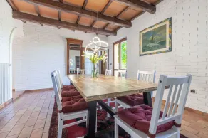 Magnifica villa indipendente per 12 persone con piscina privata, WIFI, TV e vista panoramica - Image 5