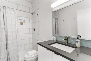 Primo Old Town Location w/ Heated Pool - Image 4
