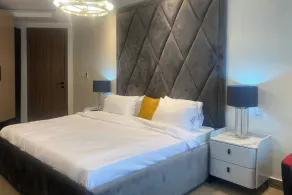 Beautiful 2 bed Flat in Much Sought After Estate - Image 3